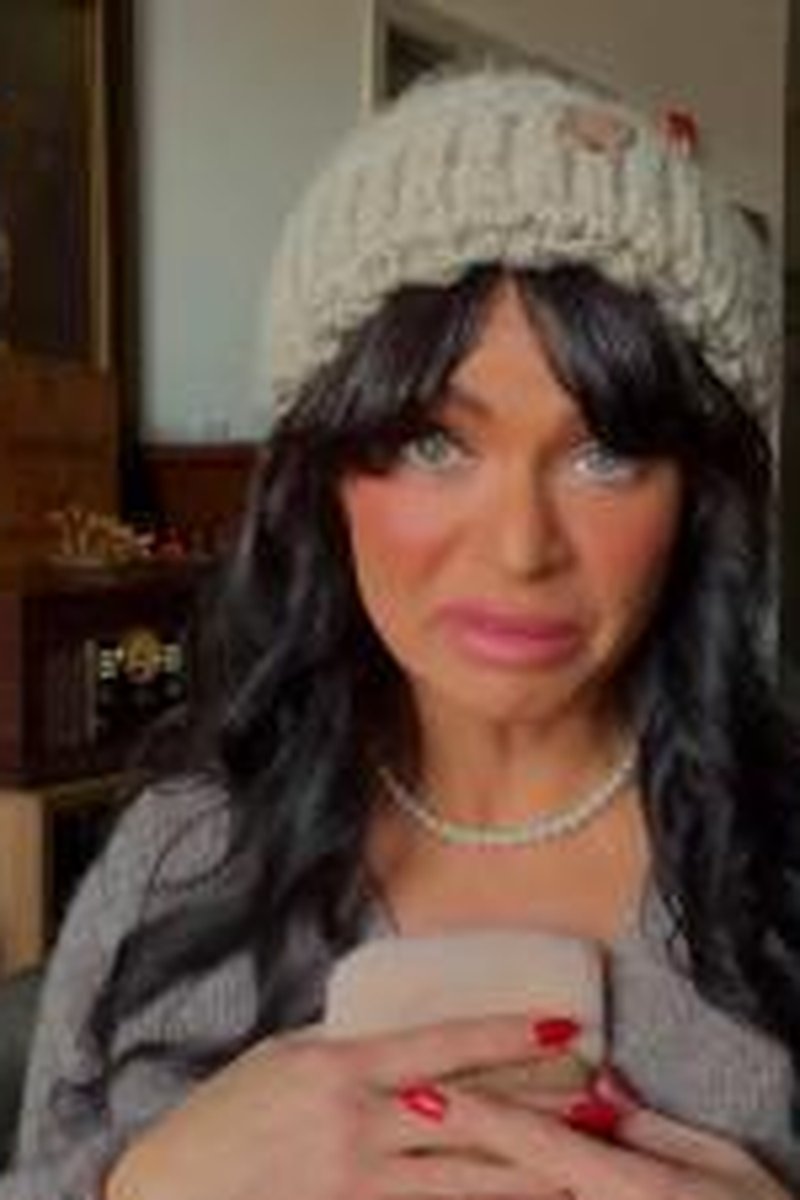 Patty Cakes - Screenshot 1 of 4 - Brown Hair