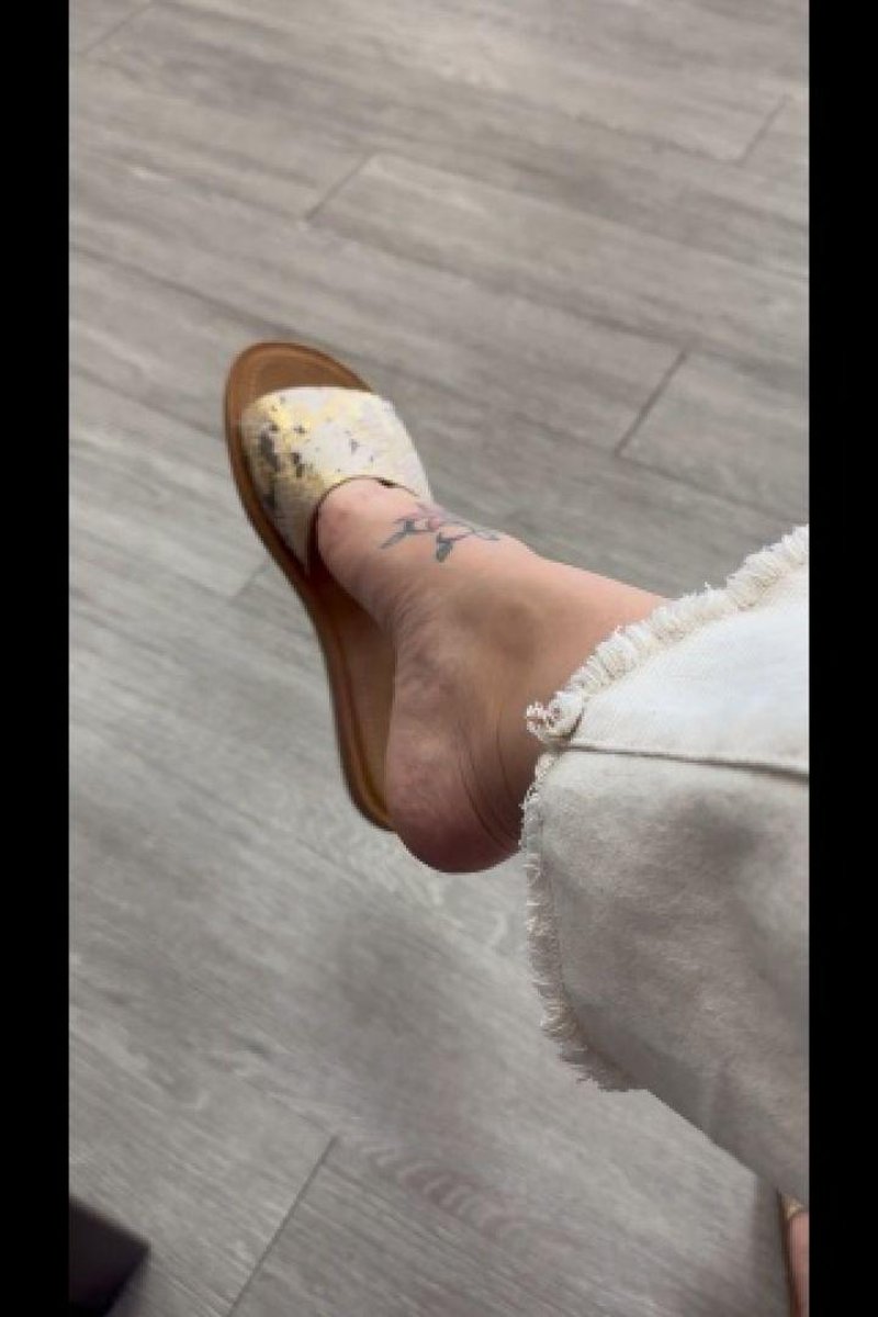 Ignore - Screenshot 1 of 4 - BBW