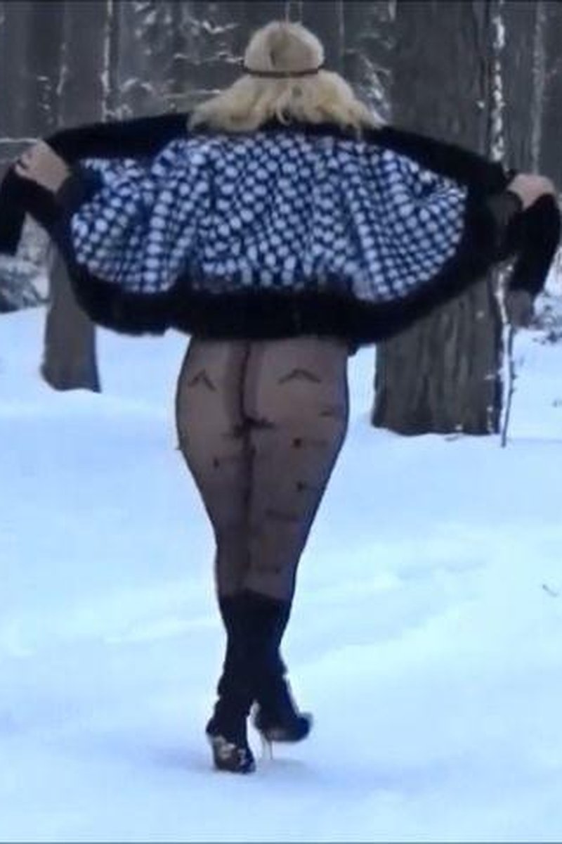 Winter Walk - Screenshot 1 of 4 - Outdoors