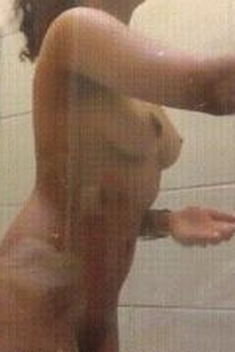 Cancun Shower 2018 - Screenshot 1 of 4 - Bathroom