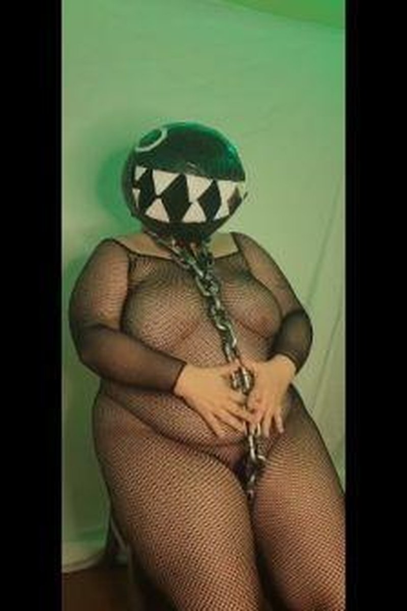 Chainchomp Squirting - Screenshot 1 of 4 - Cosplay