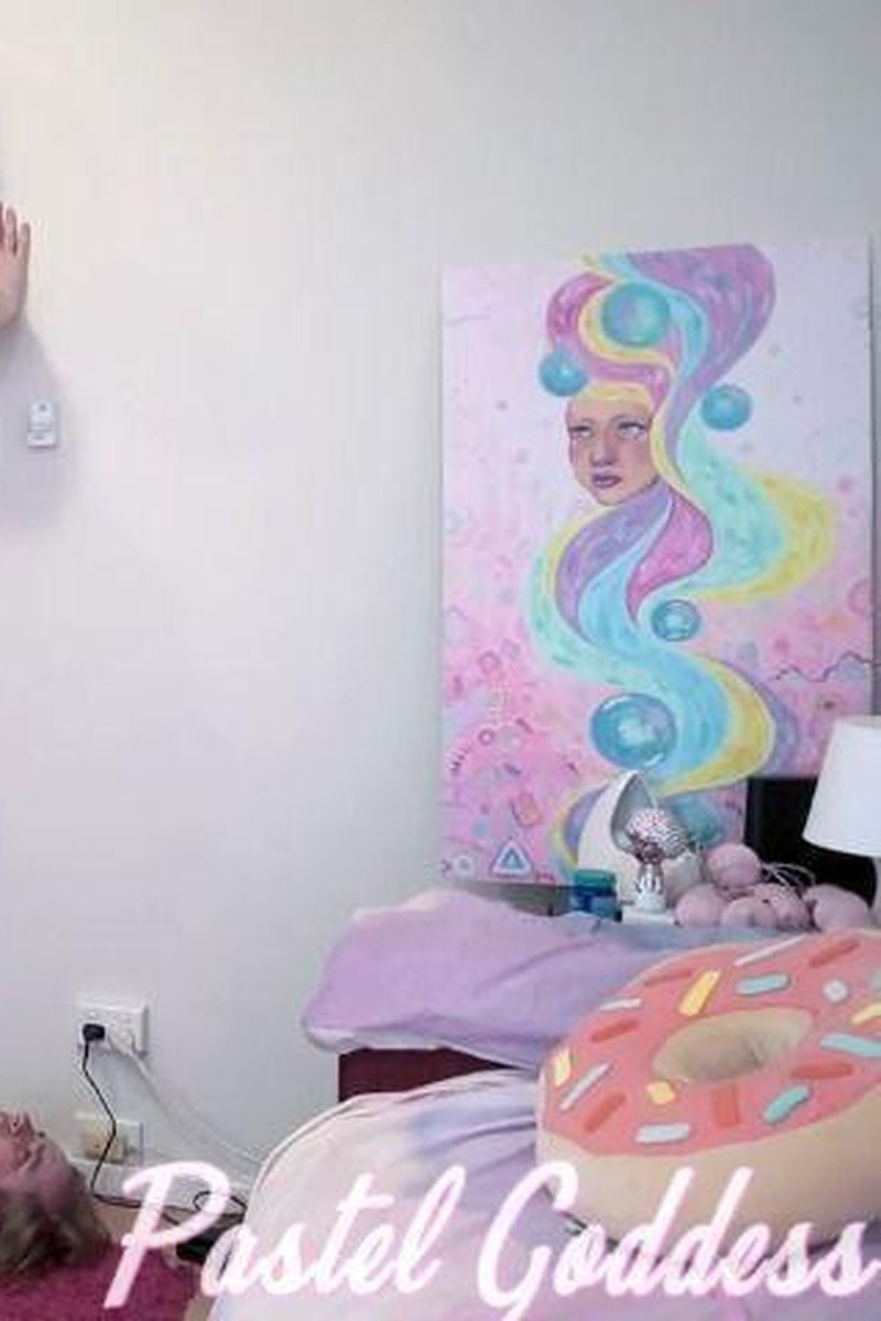 Pastel Goddess Trample Compilation - Screenshot 1 of 4 - BBW