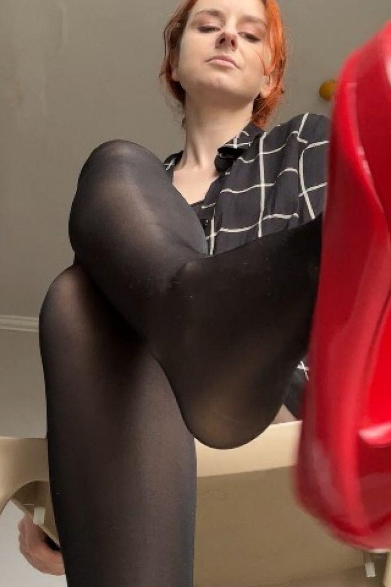 Dangling - Screenshot 1 of 4 - Domination