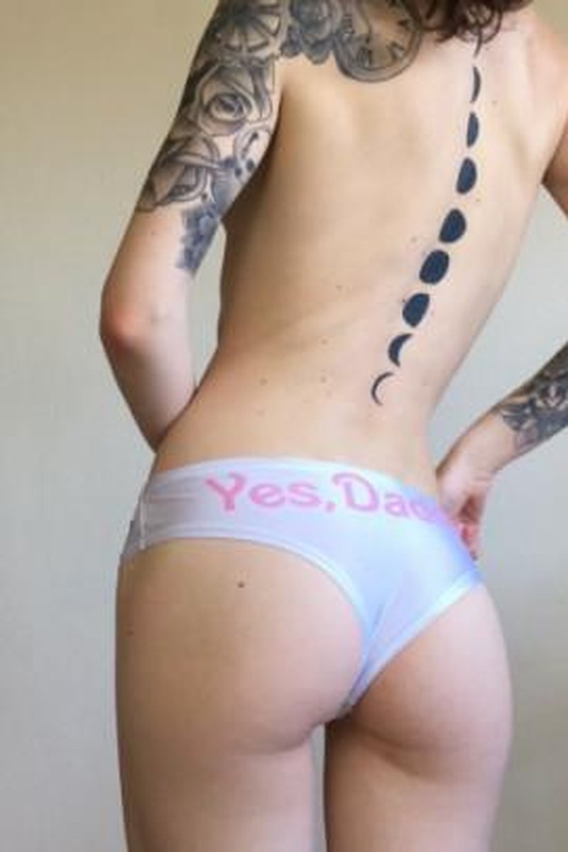 Teasing Step-Daddy - Screenshot 1 of 4 - Panties