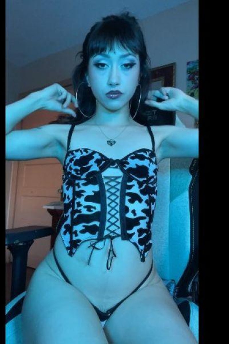 Twerking Bundle 1 - Screenshot 1 of 4 - Ass Fetish