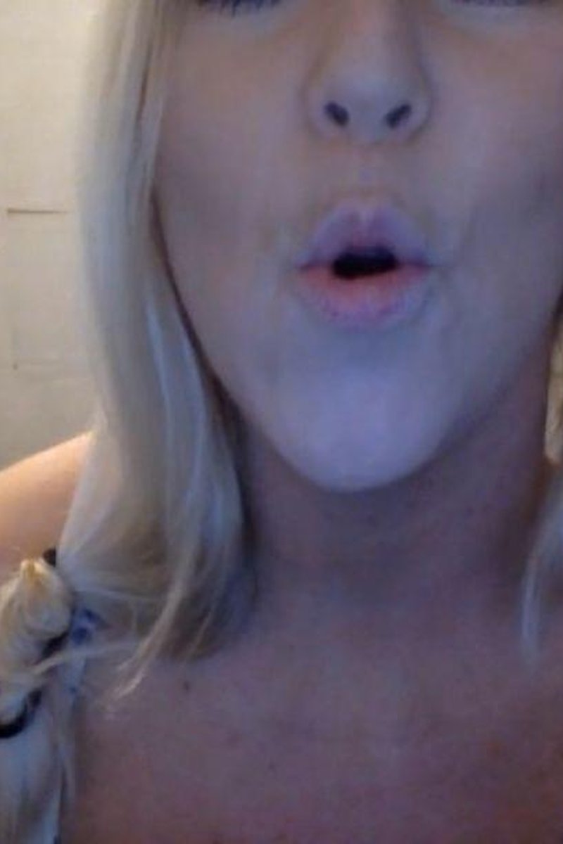Huge Loud Burpees Smell My Breath - Screenshot 1 of 4 - Burpees