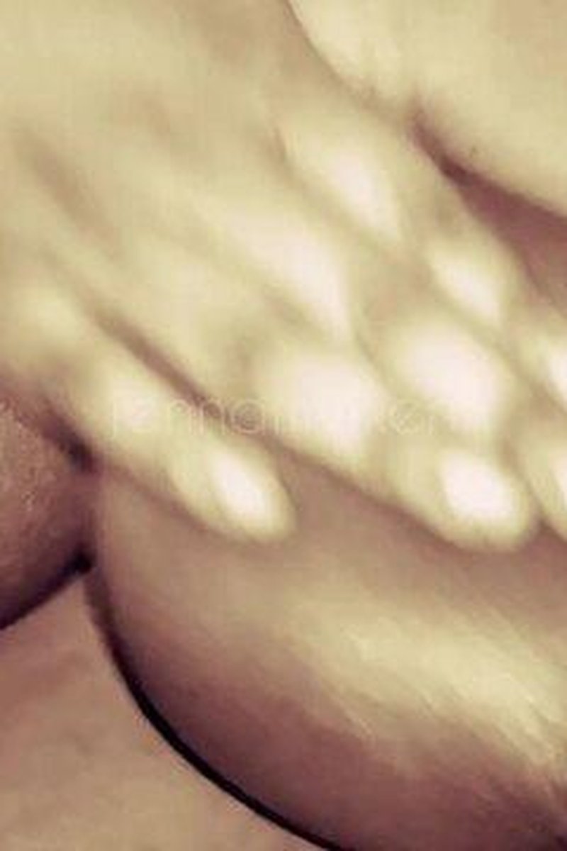Slapping BBW Titties - Screenshot 1 of 4 - BBW