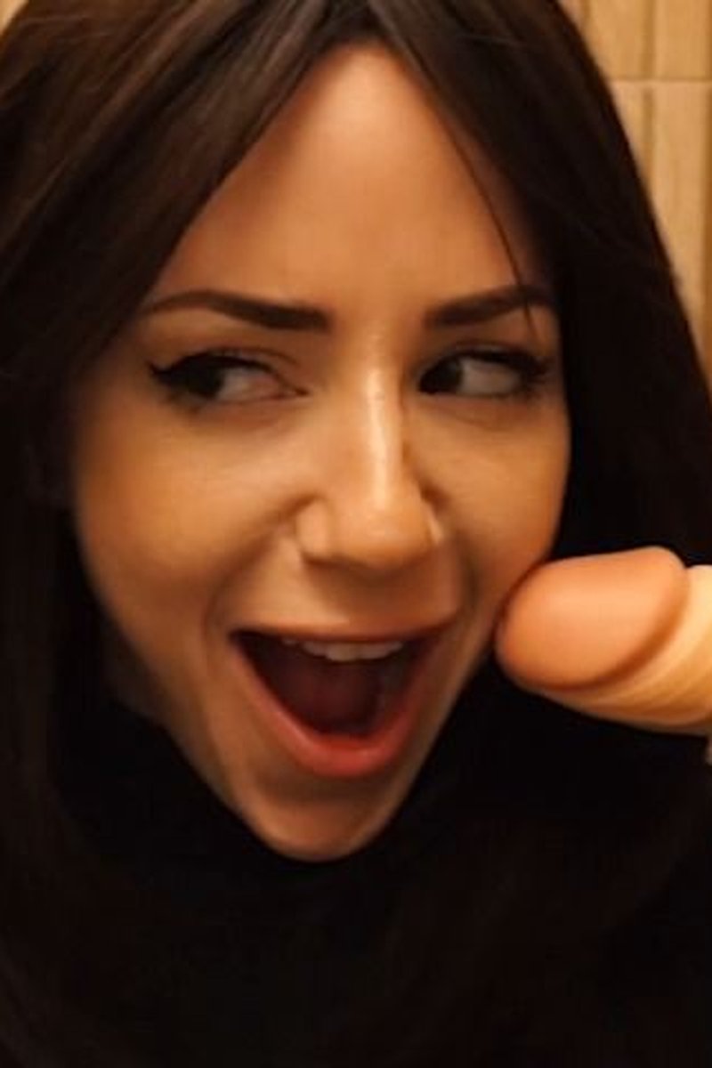 Gloryhole - Screenshot 1 of 4 - Blowjob