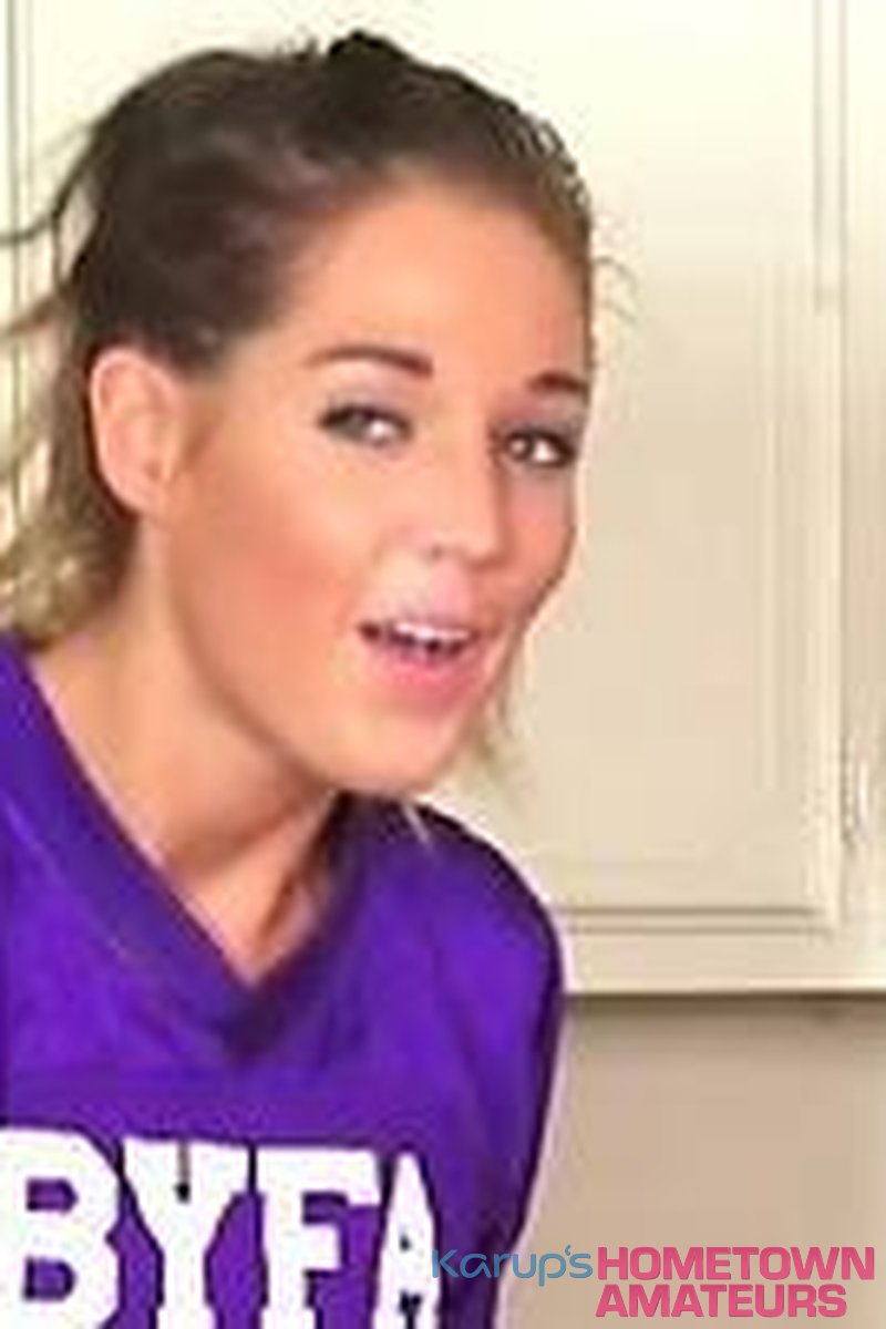 Val - Screenshot 1 of 4 - Val Dodds