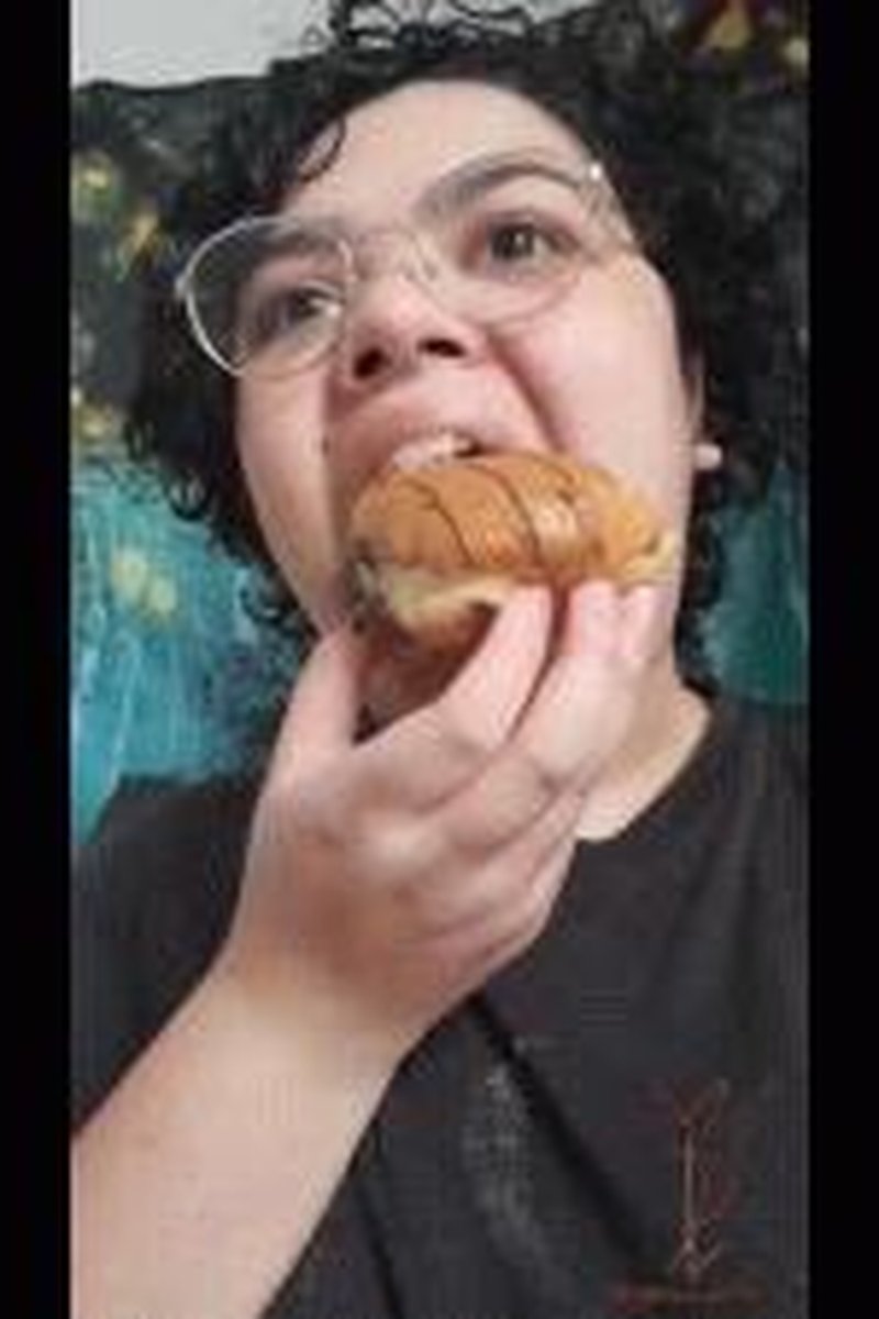 Eating A Doughnut - Screenshot 1 of 4 - Food