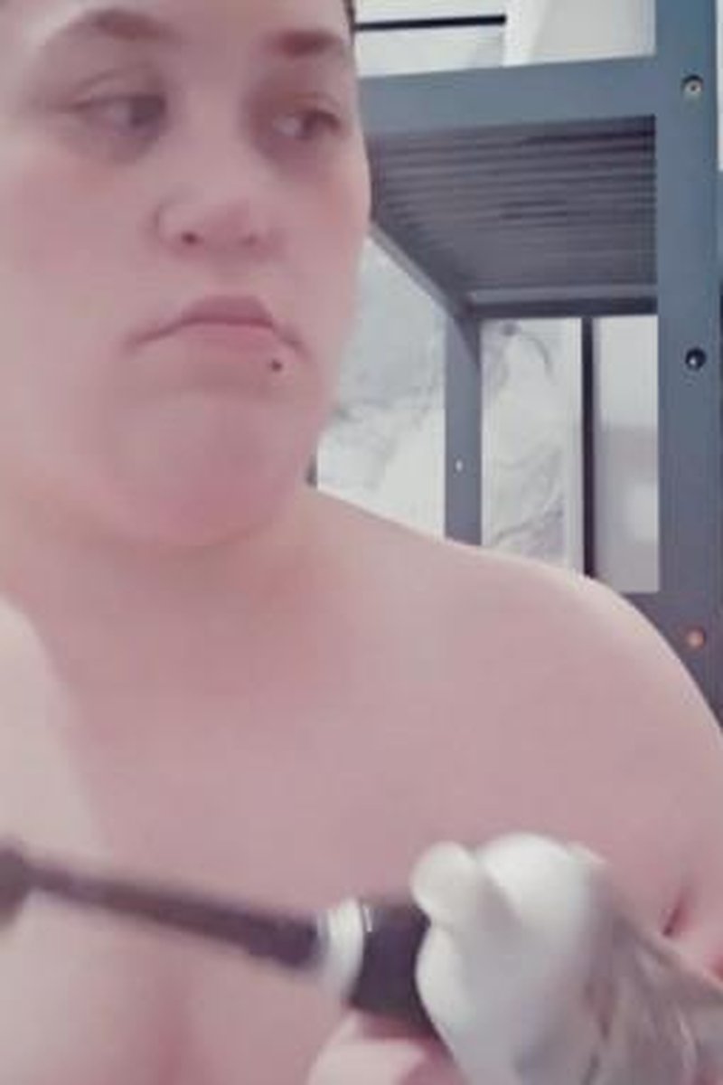 Brushing Teeth - Screenshot 1 of 4 - BBW