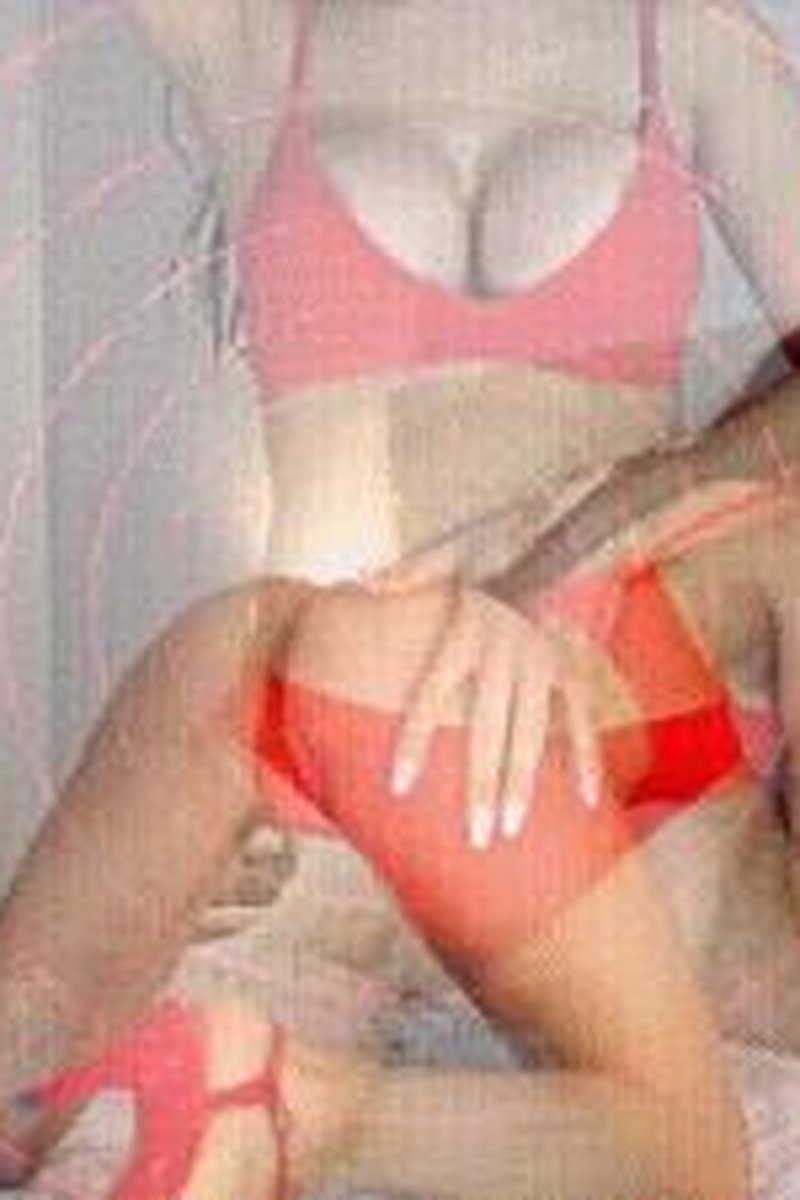 Seduction- Mesmerize - Screenshot 1 of 4 - Body Worship