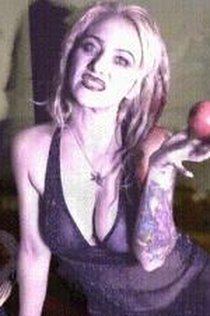 Only Lilith - Screenshot 1 of 4 - Captive