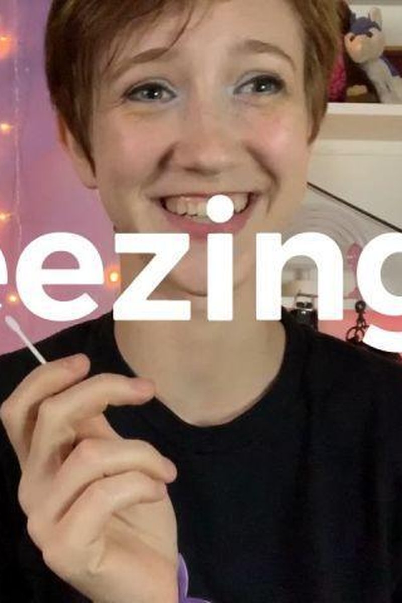 Sneezing - Screenshot 1 of 4 - Babes