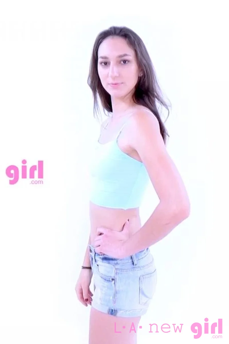 Andi Rose Shoot - Screenshot 1 of 4 - Blowjob