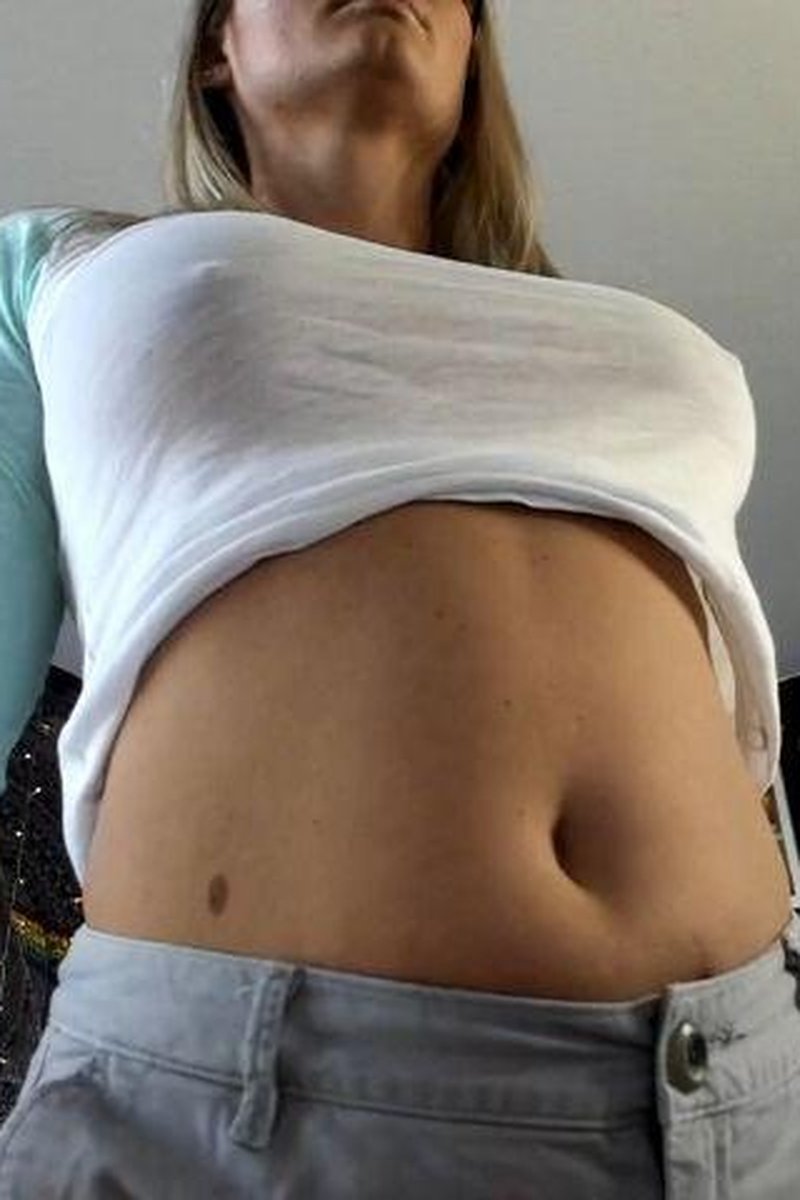 Belly Button Slave - Screenshot 1 of 4 - Belly Fetish