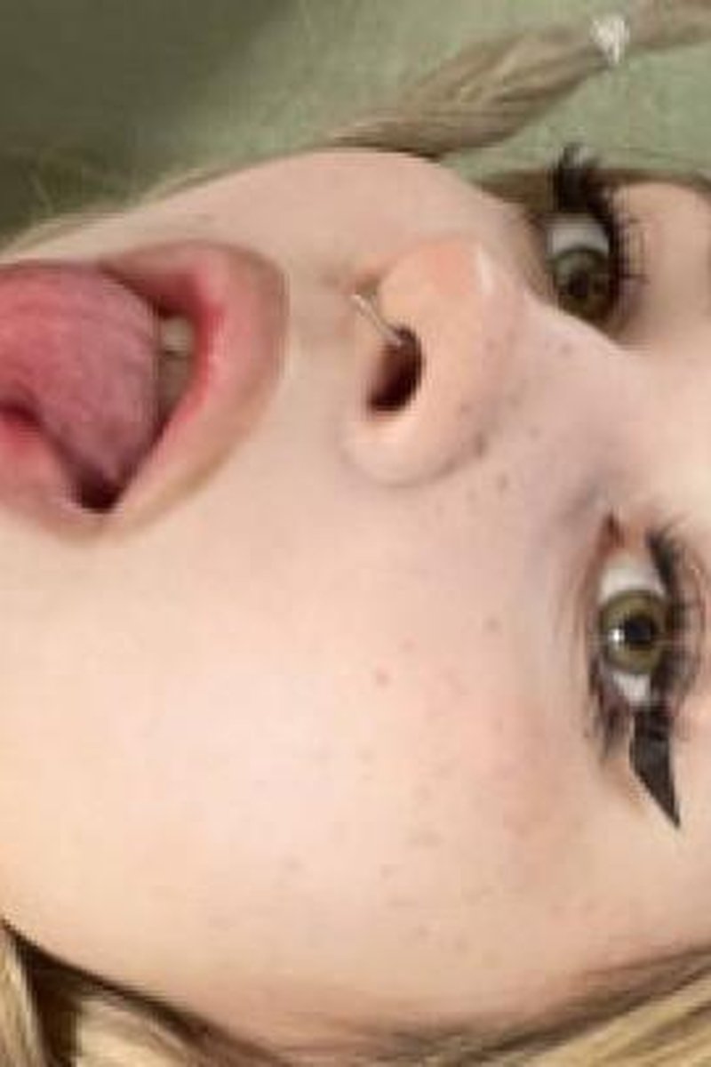 Ripped Tights Fetish - Screenshot 1 of 4 - Ass Worship