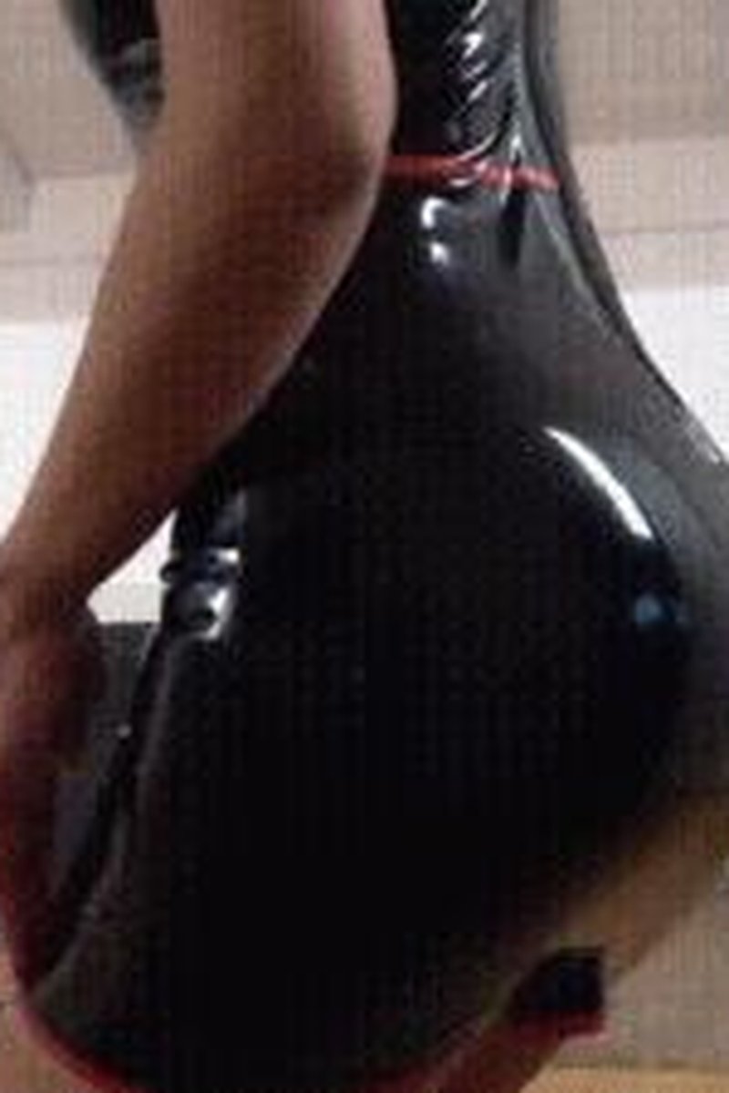TP-iwantclipsladyanjagermanmistress-wichsen-und-fur-deine-latex-herrin