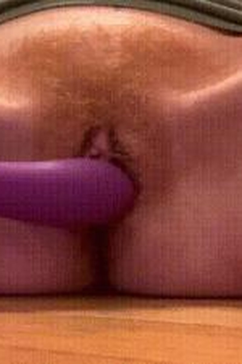Close Up Vibrator - Screenshot 1 of 4 - Big Clit