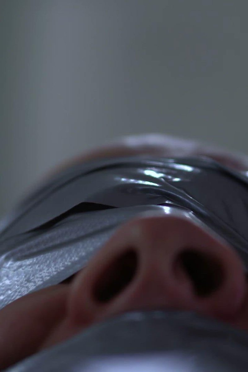 Missed Train- Berlin - Screenshot 1 of 4 - Blindfold