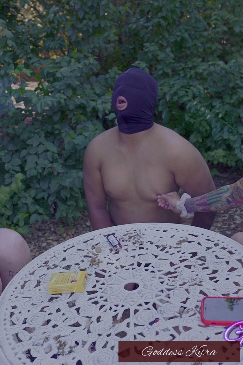 #98 - Screenshot 1 of 4 - Human Ashtray