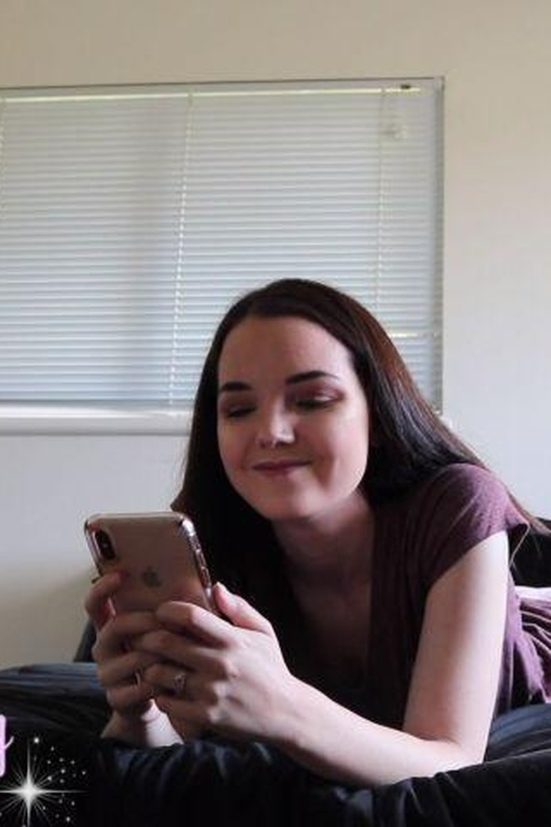 Sexting Alpha - Screenshot 1 of 4 - Femdom