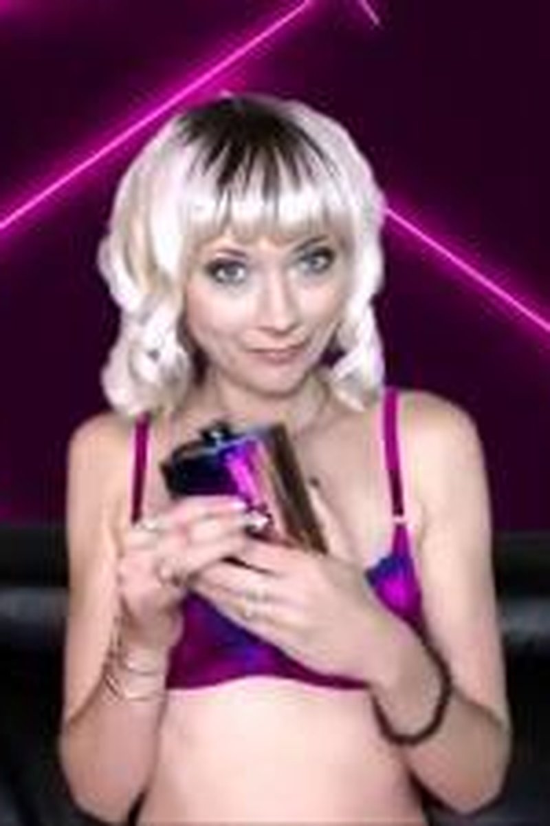 Drinking Fun - Screenshot 1 of 4 - Blonde Hair (Female)