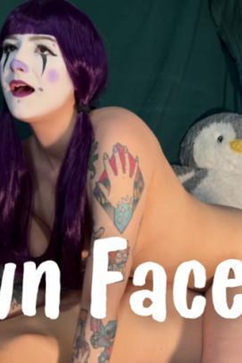 Clown Face Sit - Screenshot 1 of 4 - Alternative Girl