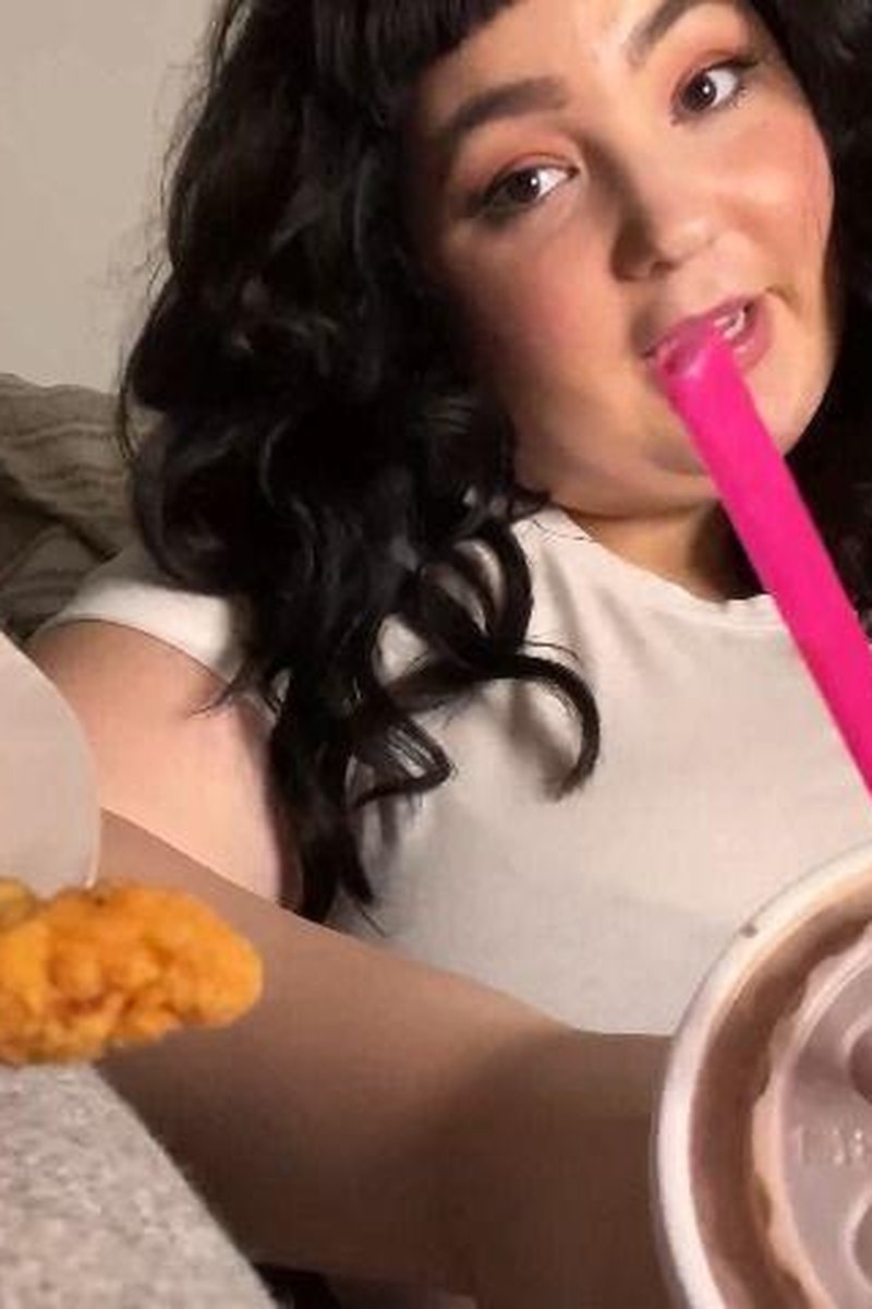 Feeder Freya Returns - Screenshot 1 of 4 - BBW