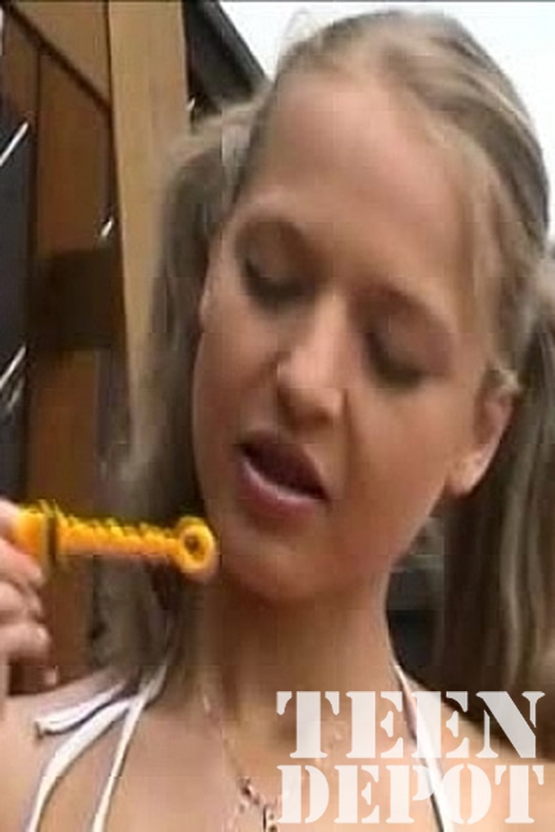 Vicky - Screenshot 1 of 4 - Teen (18-22)