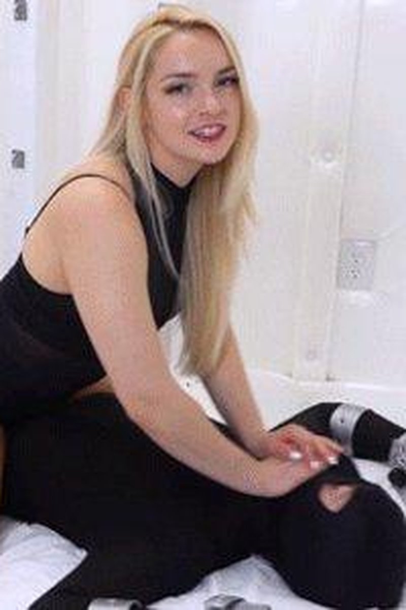 Mandy Marx - House Of Corrections - Screenshot 1 of 4 - Bondage