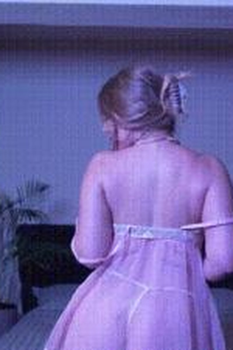 Sensual Teasing - Screenshot 1 of 4 - Ass Fetish