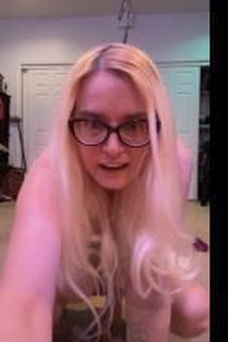 Torso Float - Screenshot 1 of 4 - BDSM