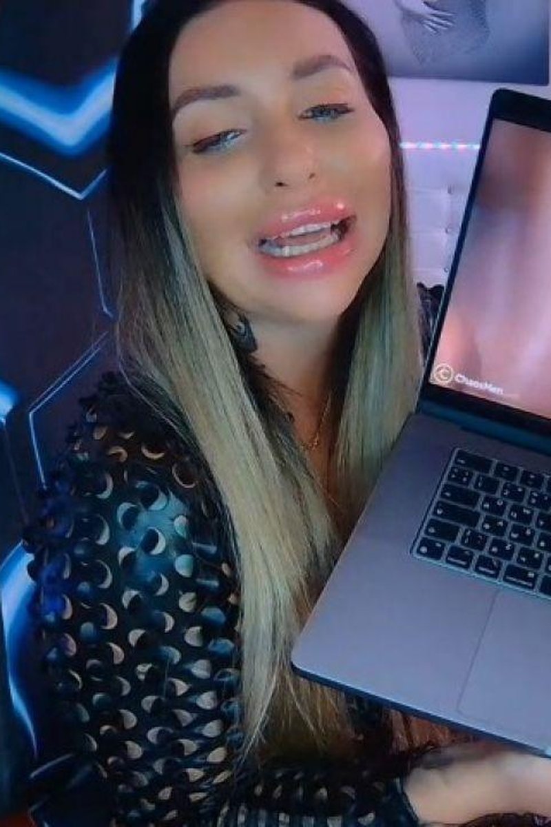 Cuckold For BBC - Screenshot 1 of 4 - BBC