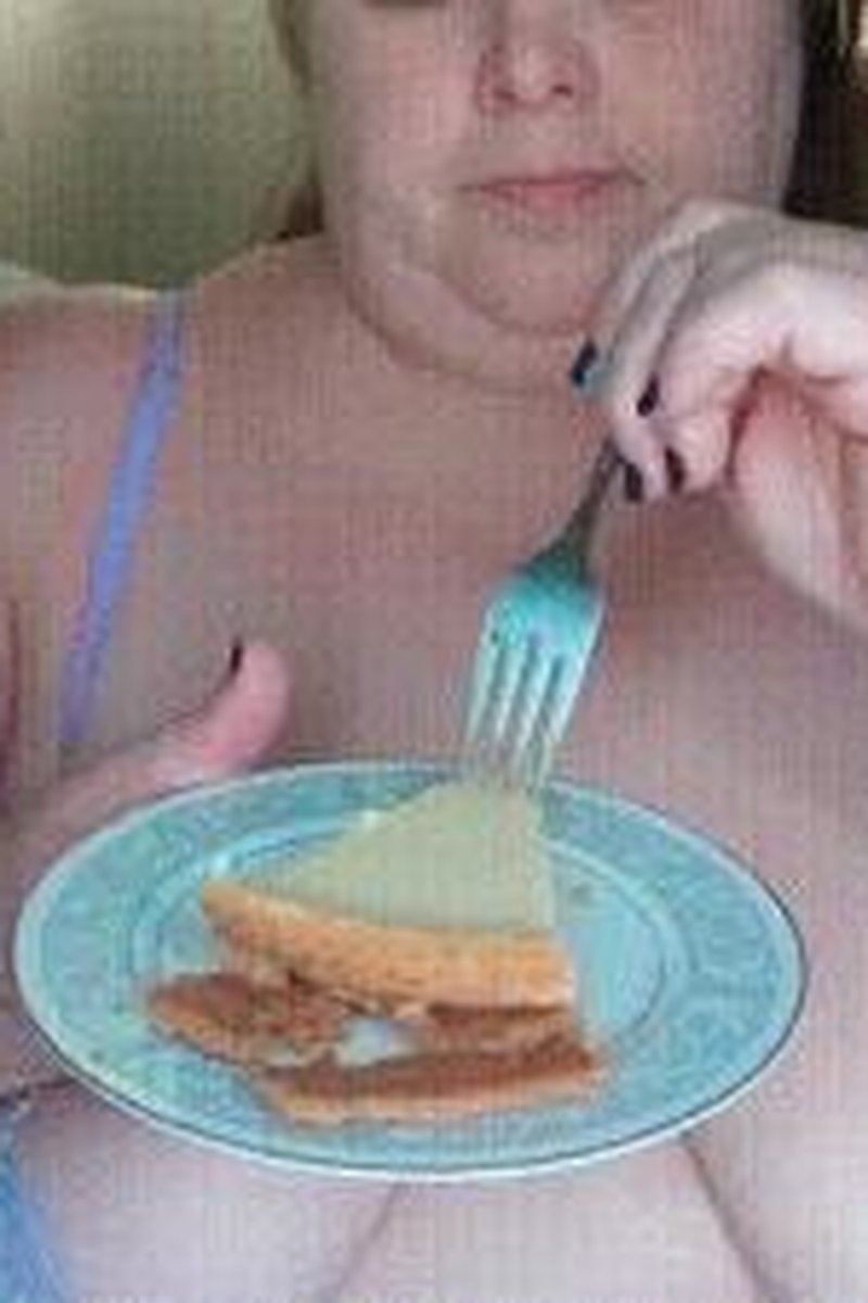 Mature Ssbbw Eats Cake - Screenshot 1 of 4 - BBW