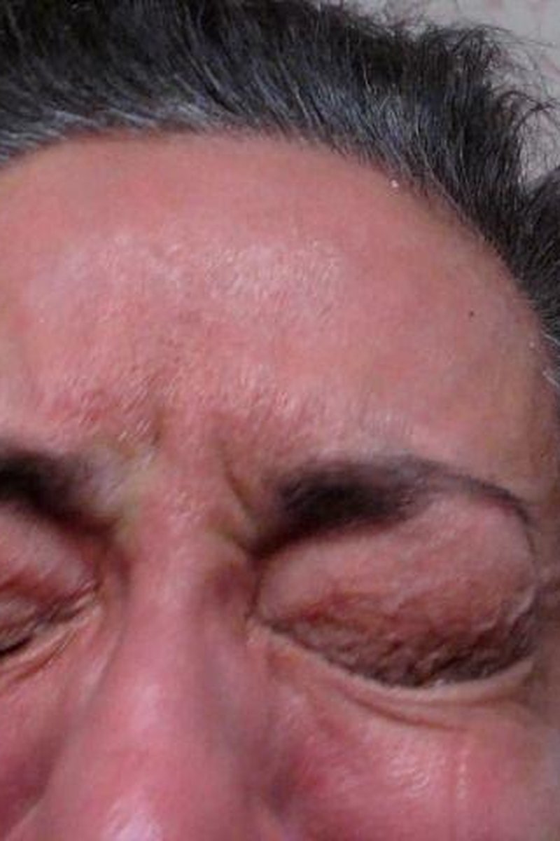 Crying Crying Crying - Screenshot 1 of 4 - Eye Contact