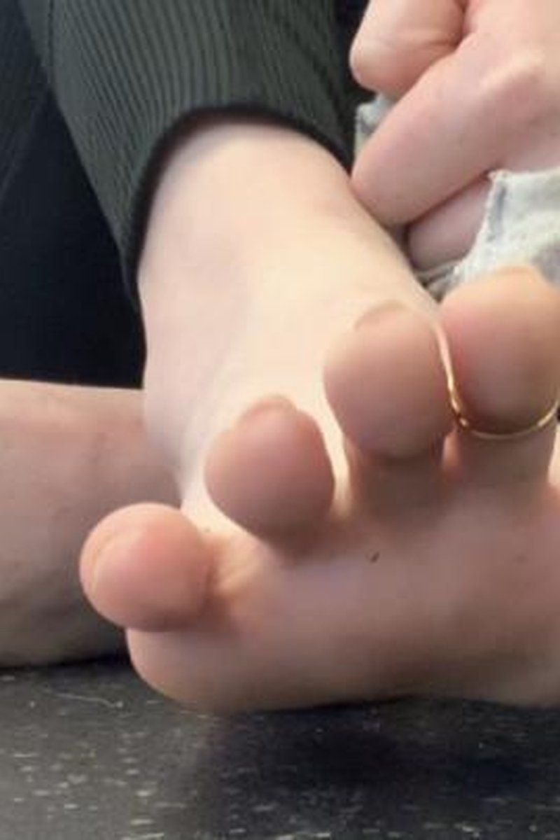 Public Gym Sock/Shoe Strip - Screenshot 1 of 4 - Foot Fetish