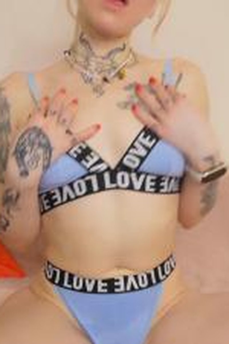 Cum Filled Slut: Creampie Whore - Screenshot 1 of 4 - Blonde Hair (Female)