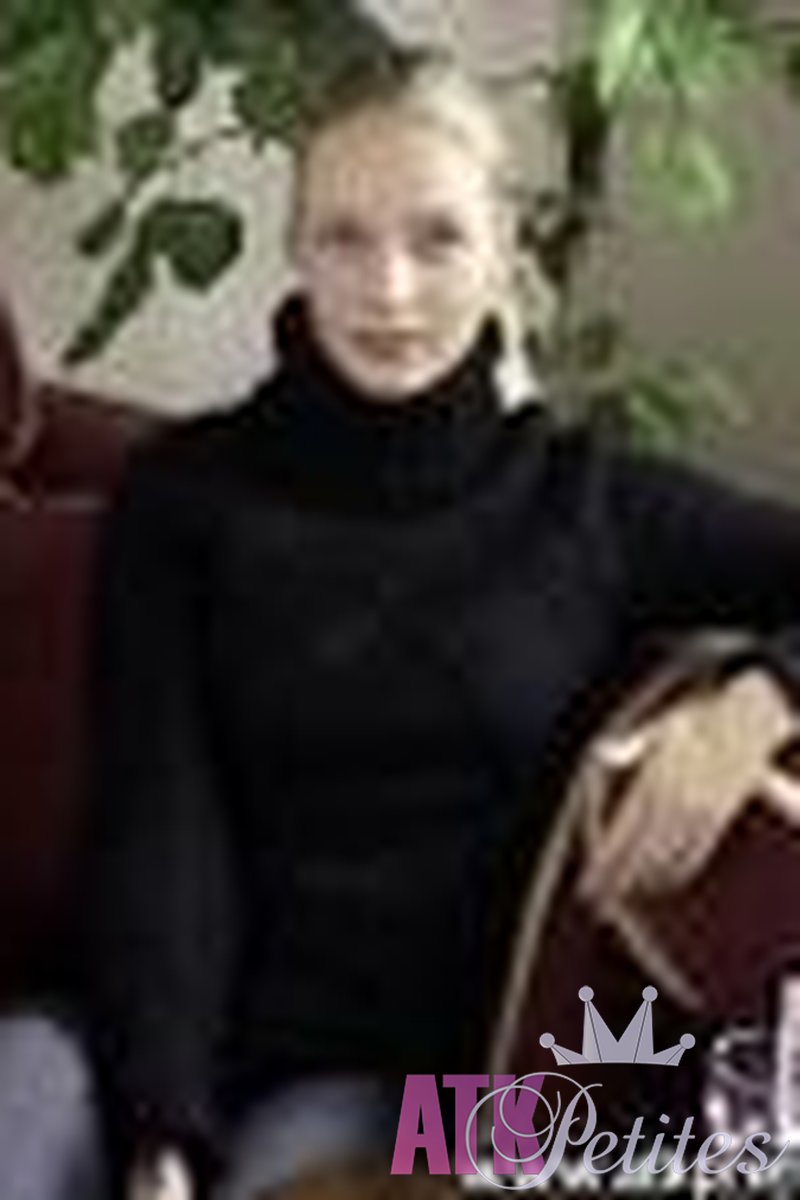 Nicole - Interview - Screenshot 1 of 4 - Nicole Nic025