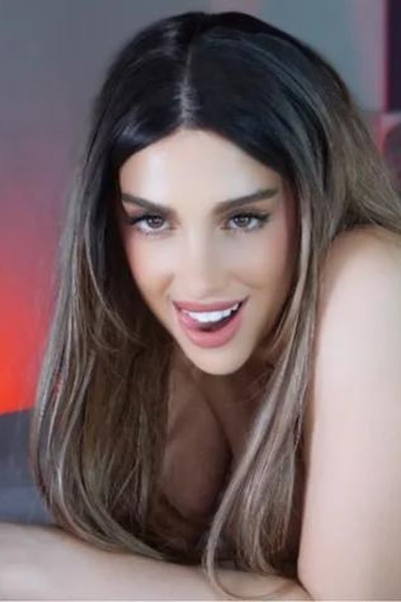 CEI Date - Screenshot 1 of 4 - Queen Annellea