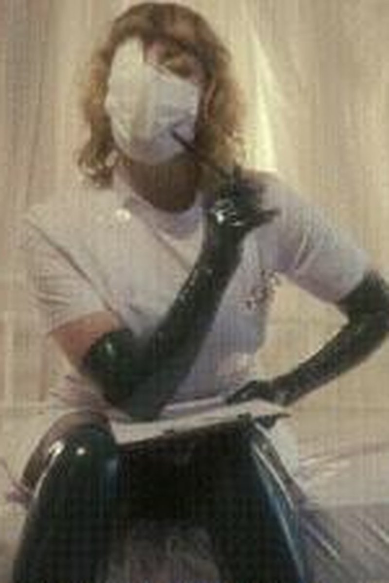 The Scientist - Screenshot 1 of 4 - Gloves