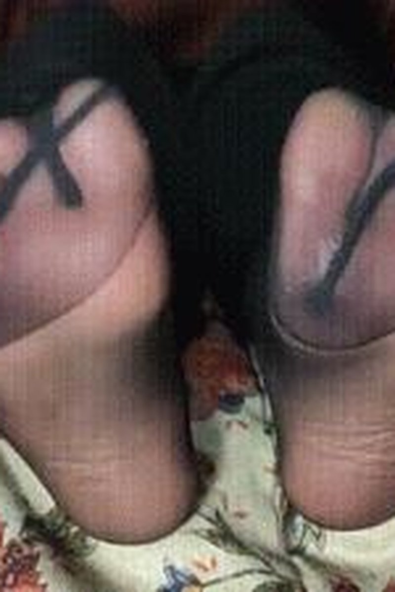 Feeling Crazy - Screenshot 1 of 4 - Foot Fetish