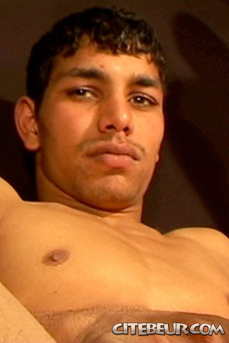 Young, Straight and Horny - Screenshot 1 of 4 - Gay