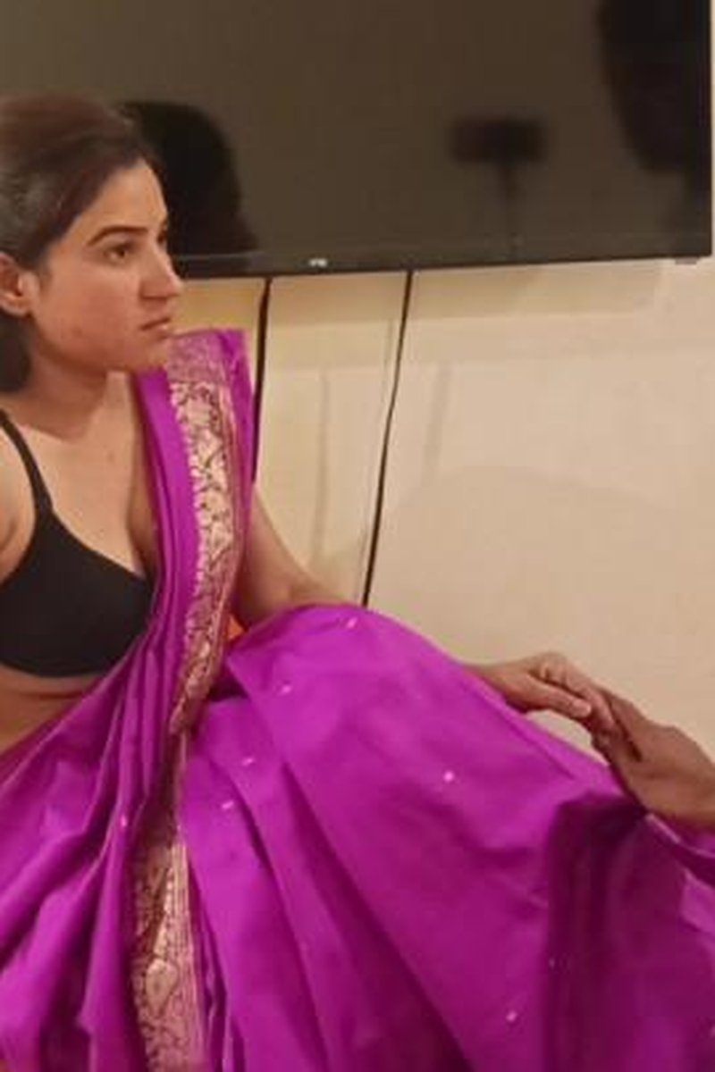 TP-manyvidsindiankaminibhabhi-amateur-indian-couple-making-romantic-love-with-erotic-sex