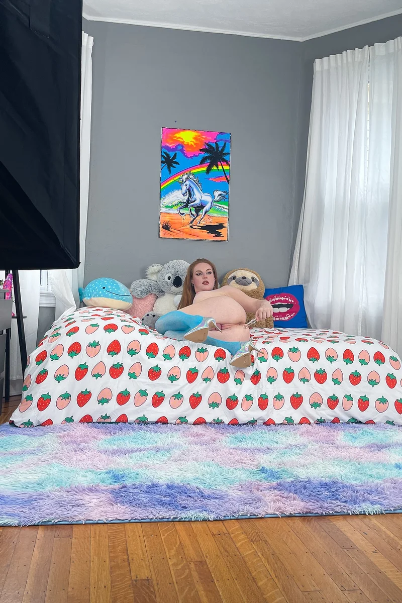 Behind the Scenes with Ginger! - Screenshot 1 of 4 - Transgender