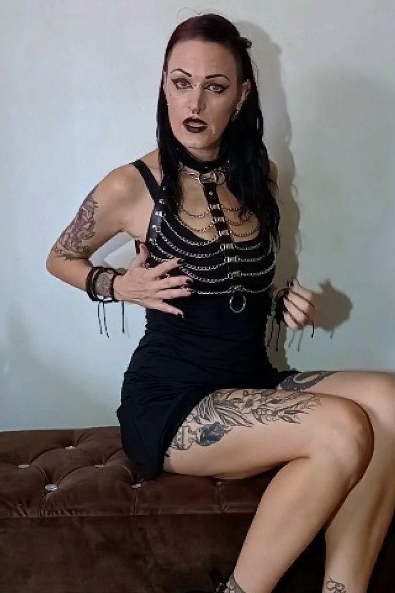 Spikes, Chains & Endless Orgasms - Screenshot 1 of 4 - All Sex