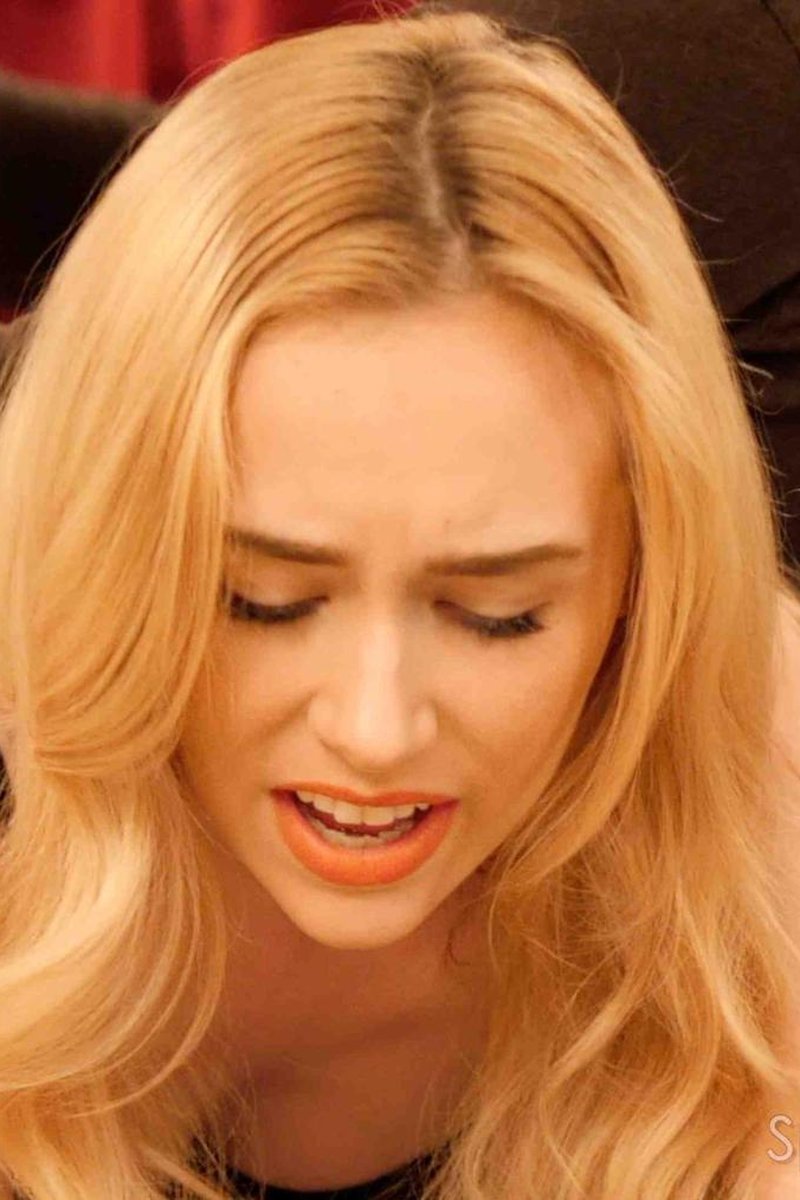 Candy White 1 - Screenshot 1 of 4 - Spanking