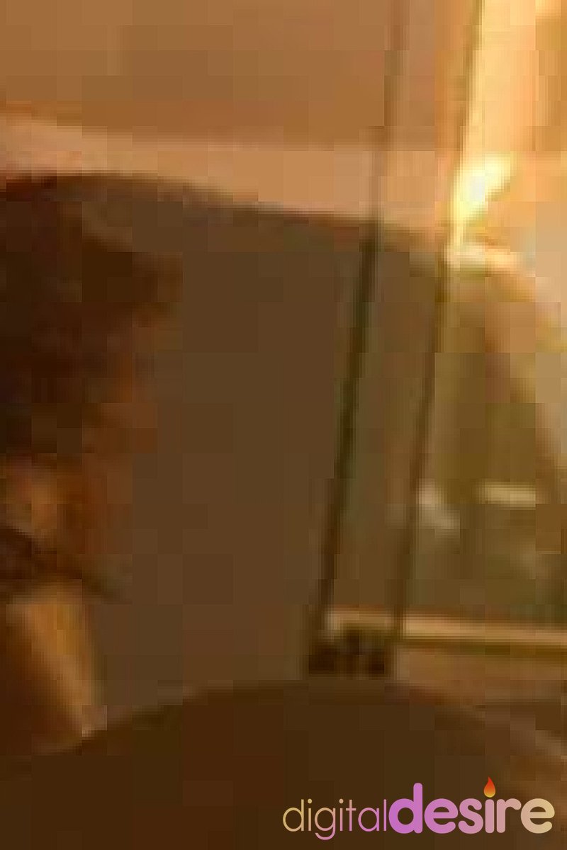 Layla Rivera - Screenshot 1 of 4 - Brown Hair