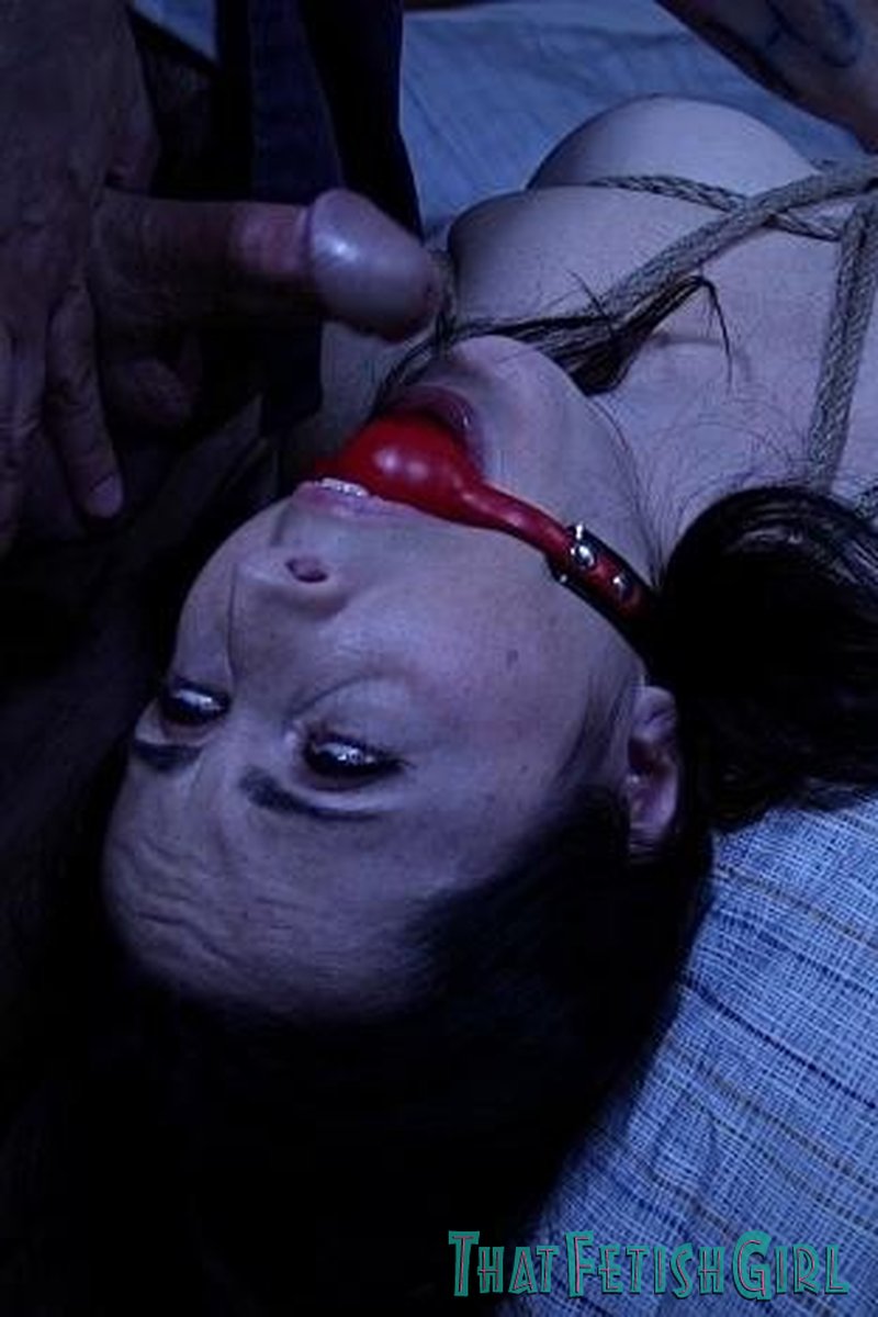 Security Creep - Screenshot 1 of 4 - Bondage