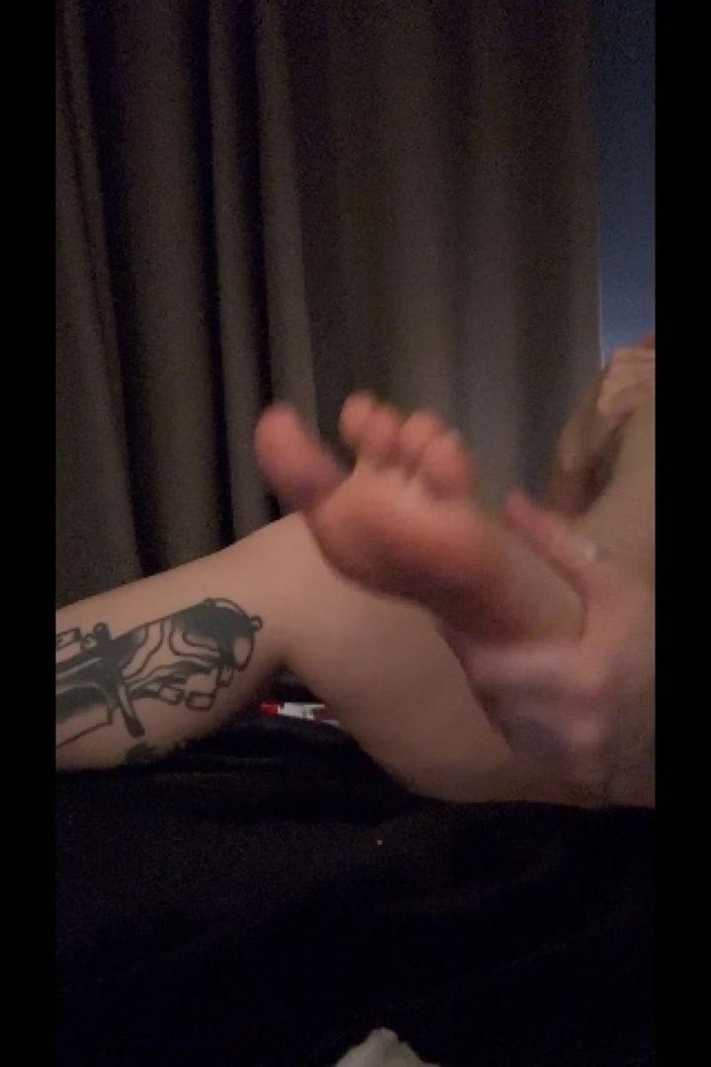 Socks & Soles - Screenshot 1 of 4 - Feetworship